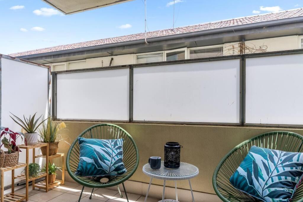 Cozy 1 Bedder In St Kilda With Balcony Leilighet Melbourne Eksteriør bilde